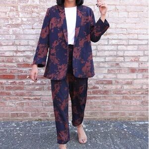 Cropped LADIES PANT SUIT SIZE LARGE NWOT - Skies Are Blue